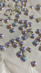 Mezze perle quadre 6mm (1000pz circa)